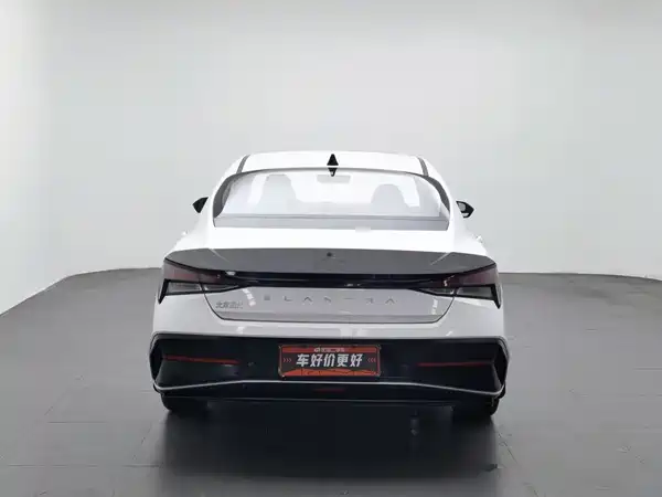 Hyundai Elantra 2024