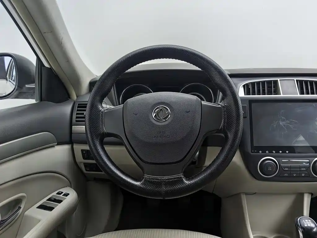 Dongfeng Fengshen A60 2016 — фото 11