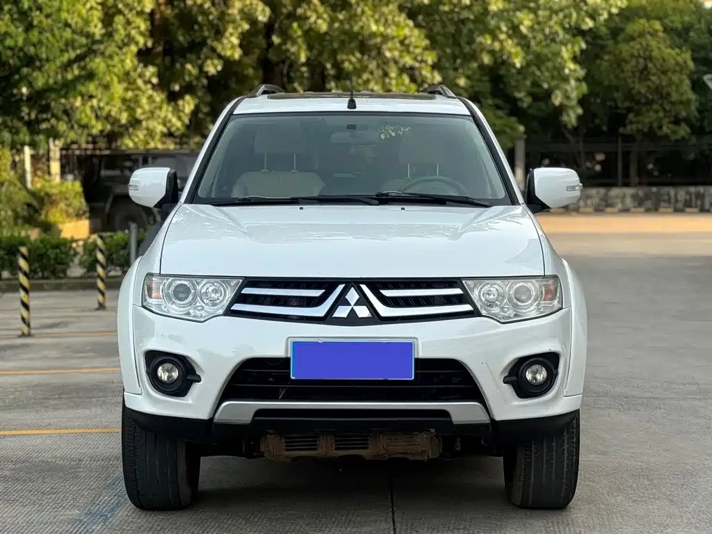 Mitsubishi Pajero Jinchang 2016 — фото 2