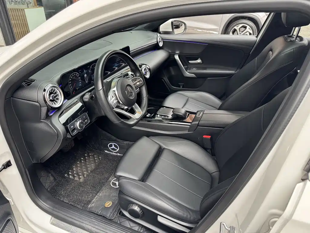 Mercedes-Benz A-Class 2022 — фото 8