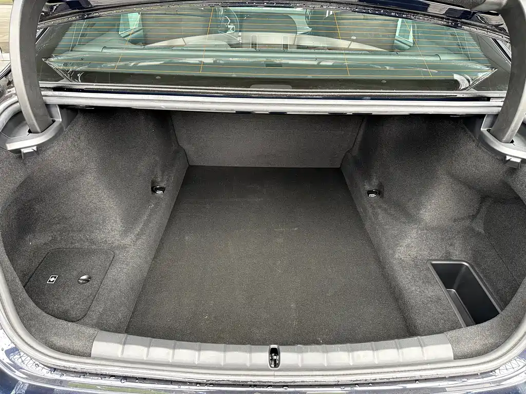 BMW 7 Series 2025 — фото 18