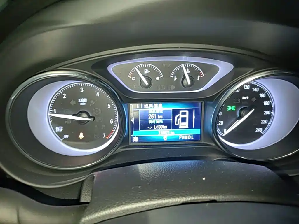 Buick Envision Plus 2021 — фото 18
