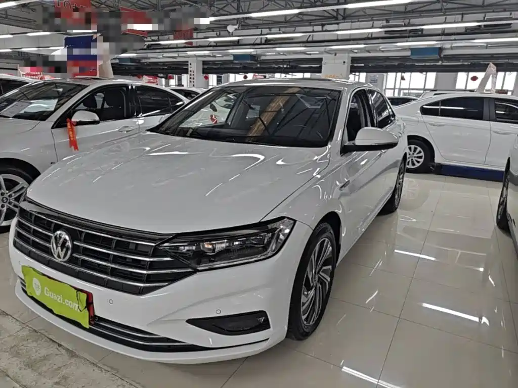 Volkswagen Sagitar 2020