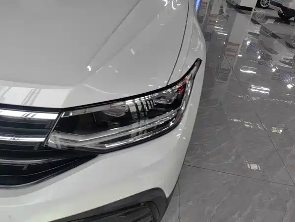 Volkswagen Tiguan L 2024