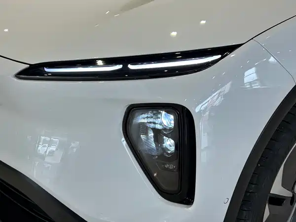 NIO ES6 2025
