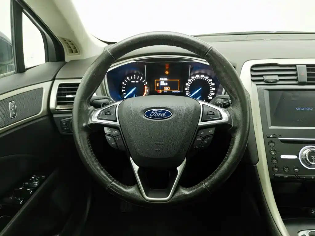 Ford Mondeo 2014 — фото 11
