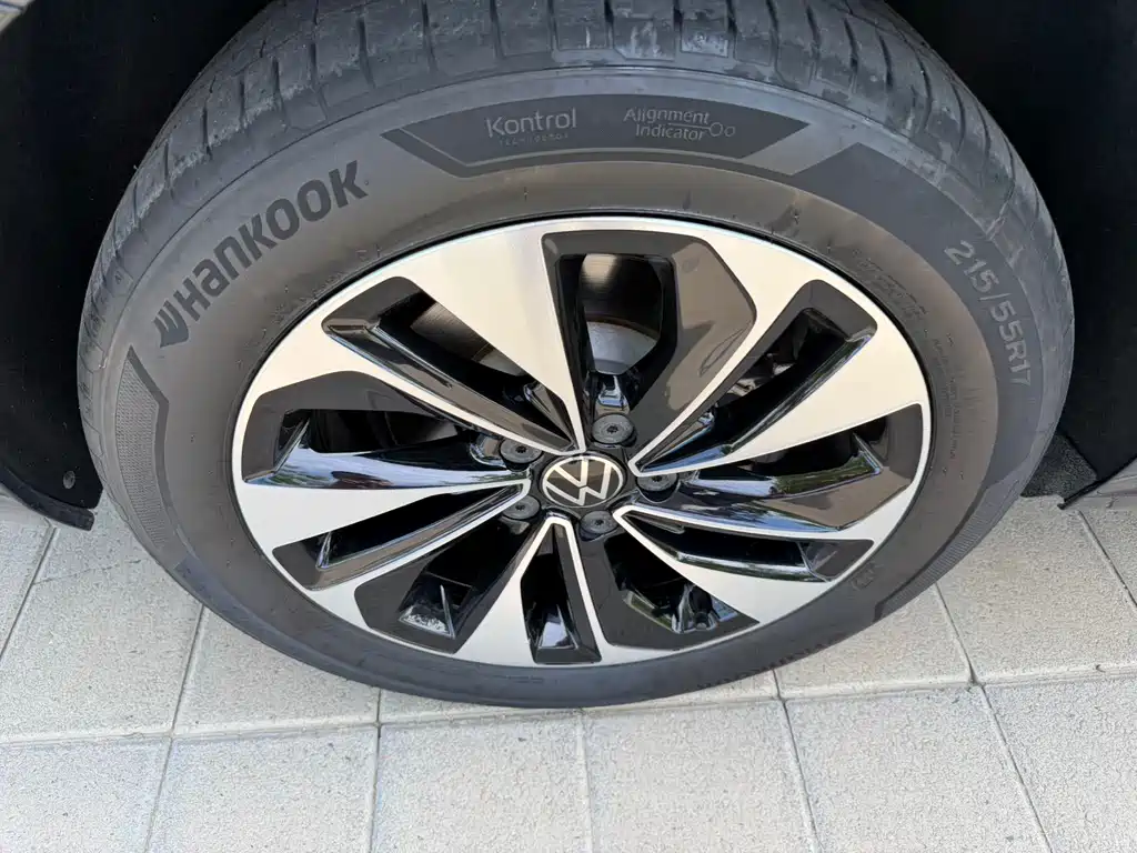 Volkswagen Passat 2023 — фото 12
