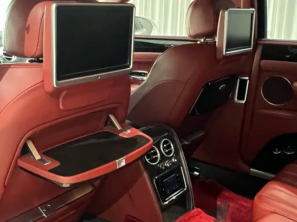 Bentley Flying Spur 2014 — фото 19