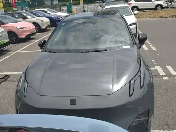 Lynk & Co Z20 2024