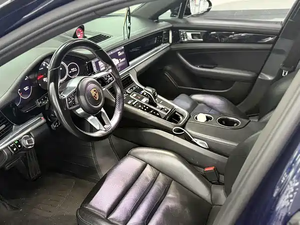 Porsche Panamera 2019