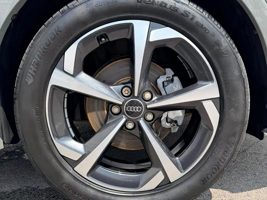 Audi Q3 2025 — фото 13