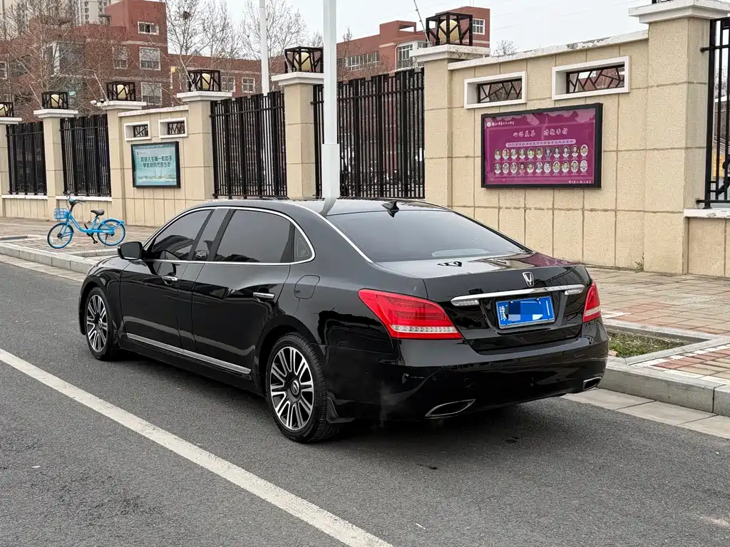 Hyundai Equus 2014 — фото 15