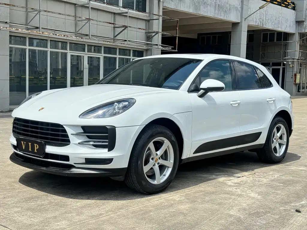 Porsche Macan 2019 — фото 1