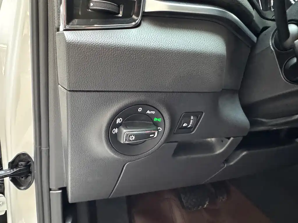 Skoda Karoq 2022 — фото 11