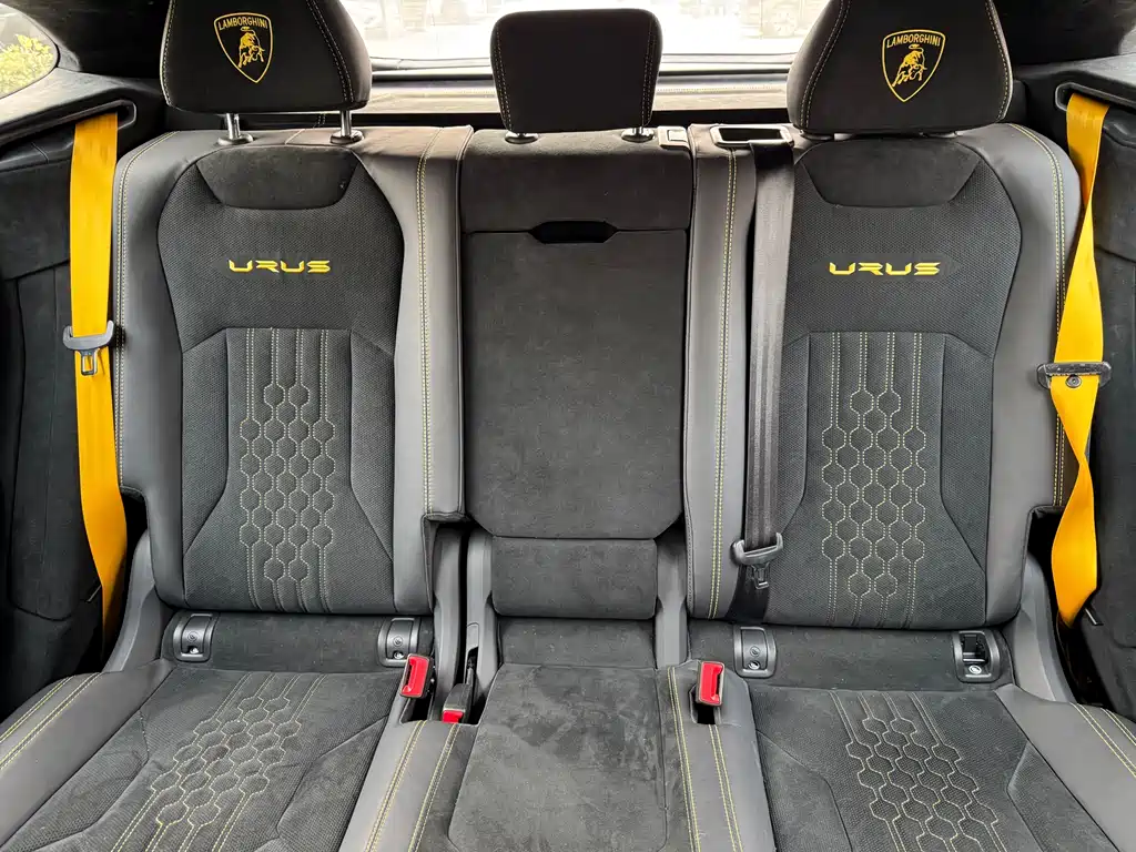 Lamborghini Urus 2023 — фото 17