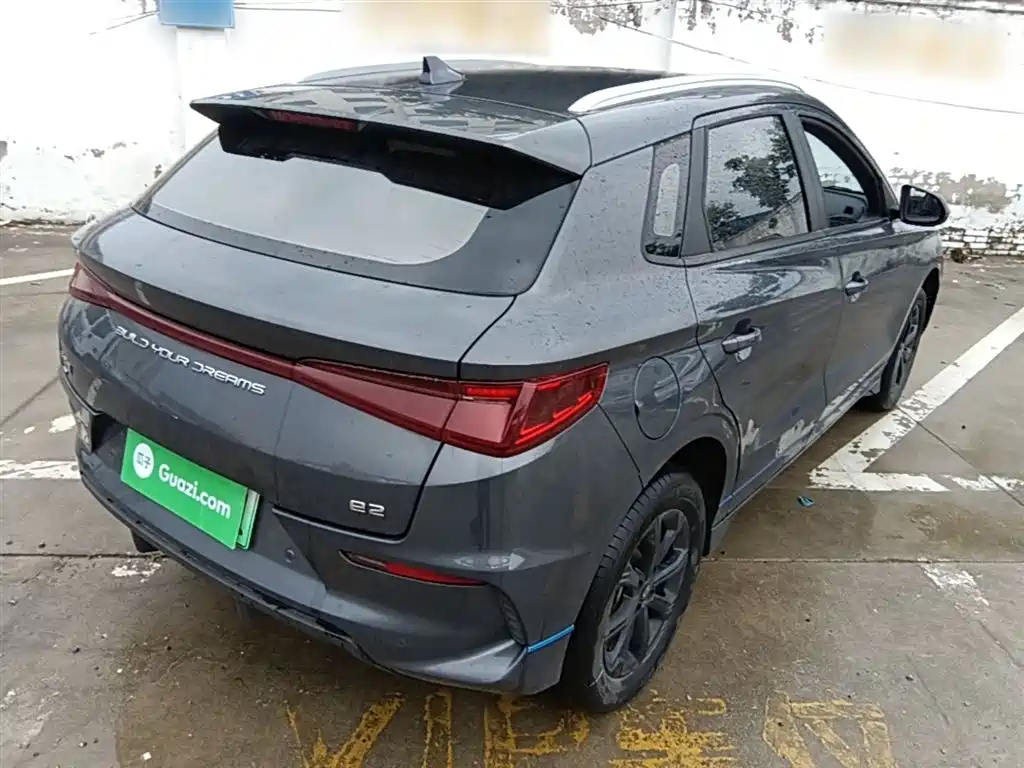 BYD e2 2021