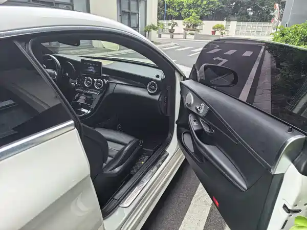Mercedes-Benz C-Class 2018