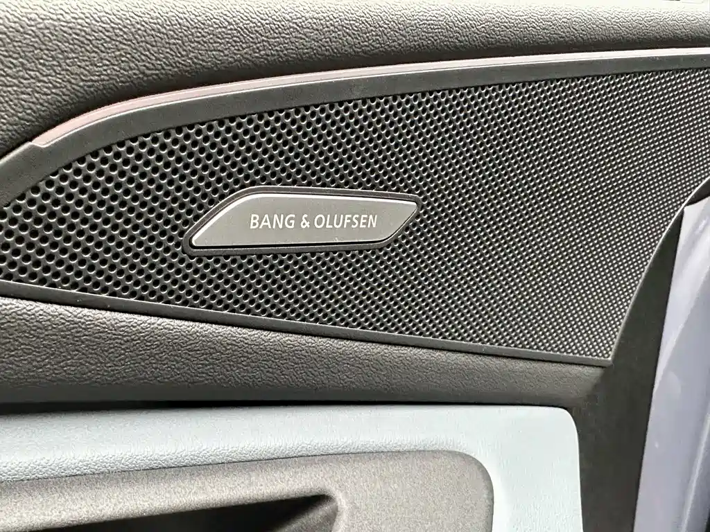 Audi Q6L e-tron 2025 — фото 12