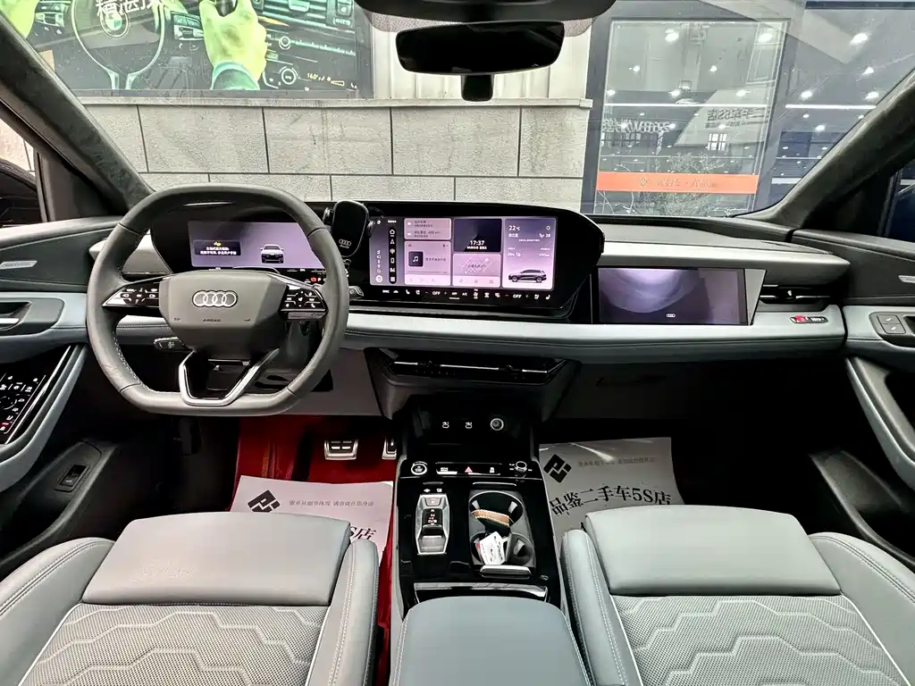 Audi Q6L e-tron 2025 — фото 22
