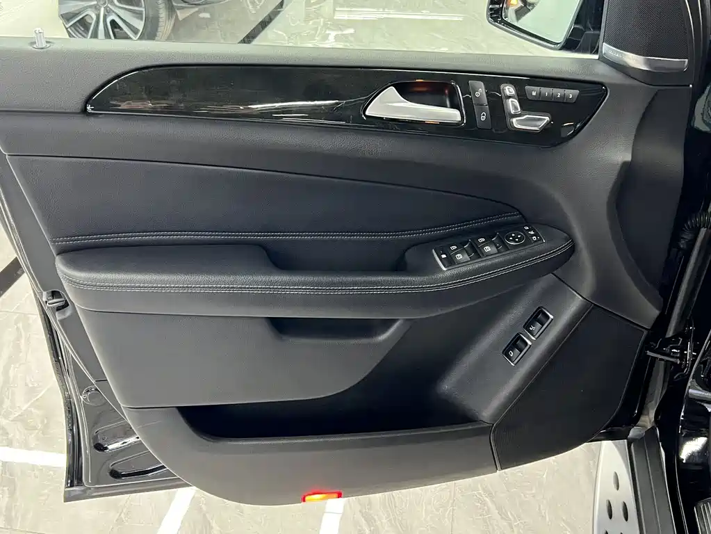 Mercedes-Benz GLS 2019 — фото 13