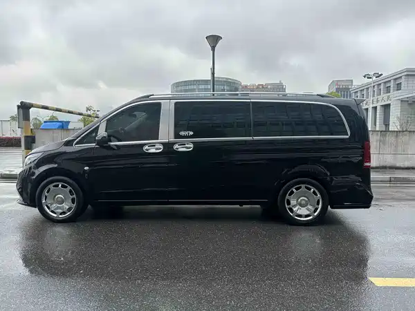 Mercedes-Benz Vito 2023