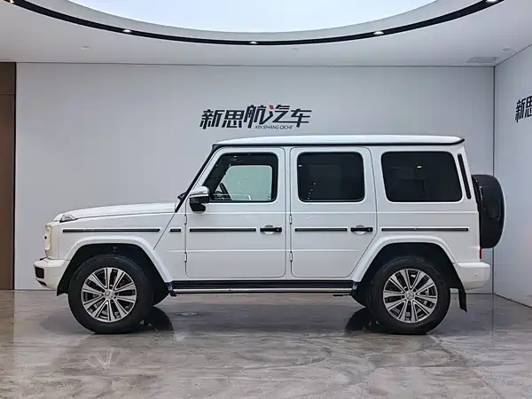 Mercedes-Benz G-Class 2024