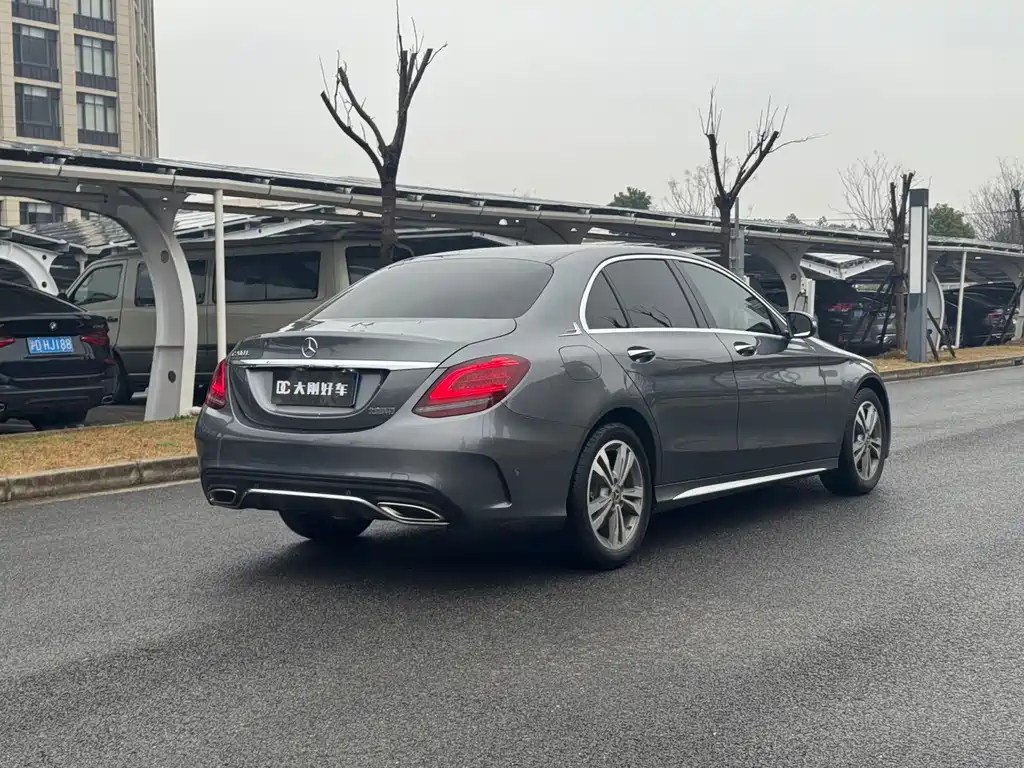 Mercedes-Benz C-Class 2020