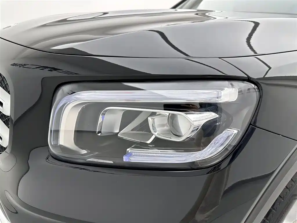 Mercedes-Benz GLB 2020 — фото 28