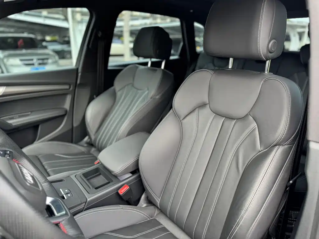 Audi Q5L 2023 — фото 13