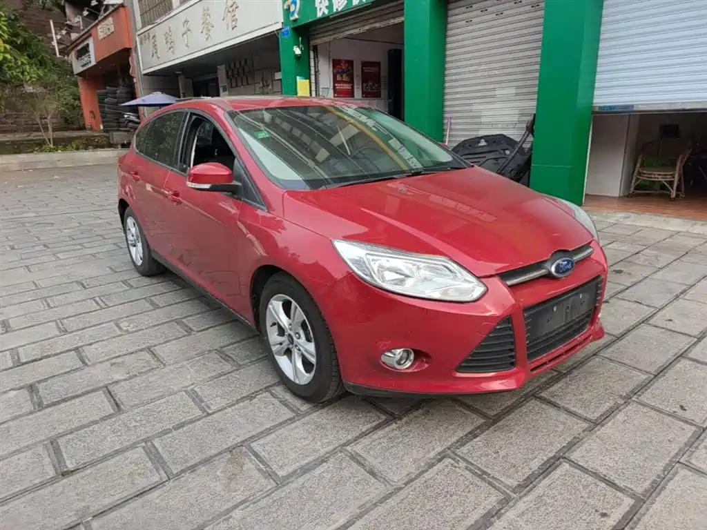Ford Focus 2015 — фото 22