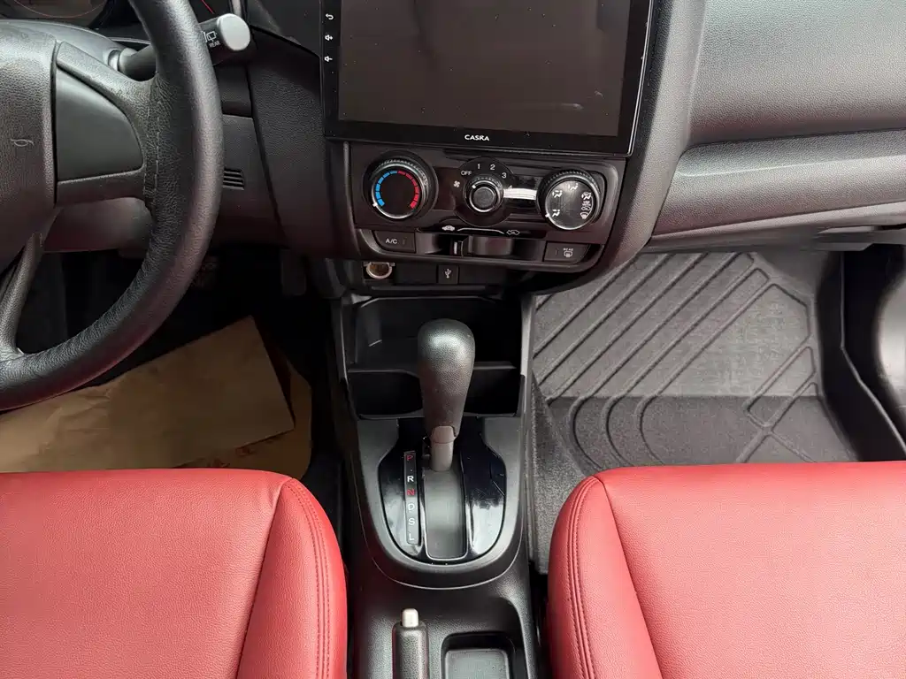 Honda Fit 2015 — фото 20