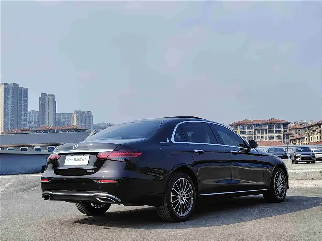 Mercedes-Benz E-Class 2023 — фото 4