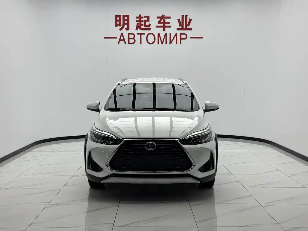 Toyota Yaris L 2022