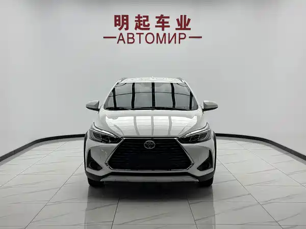 Toyota Yaris L 2022