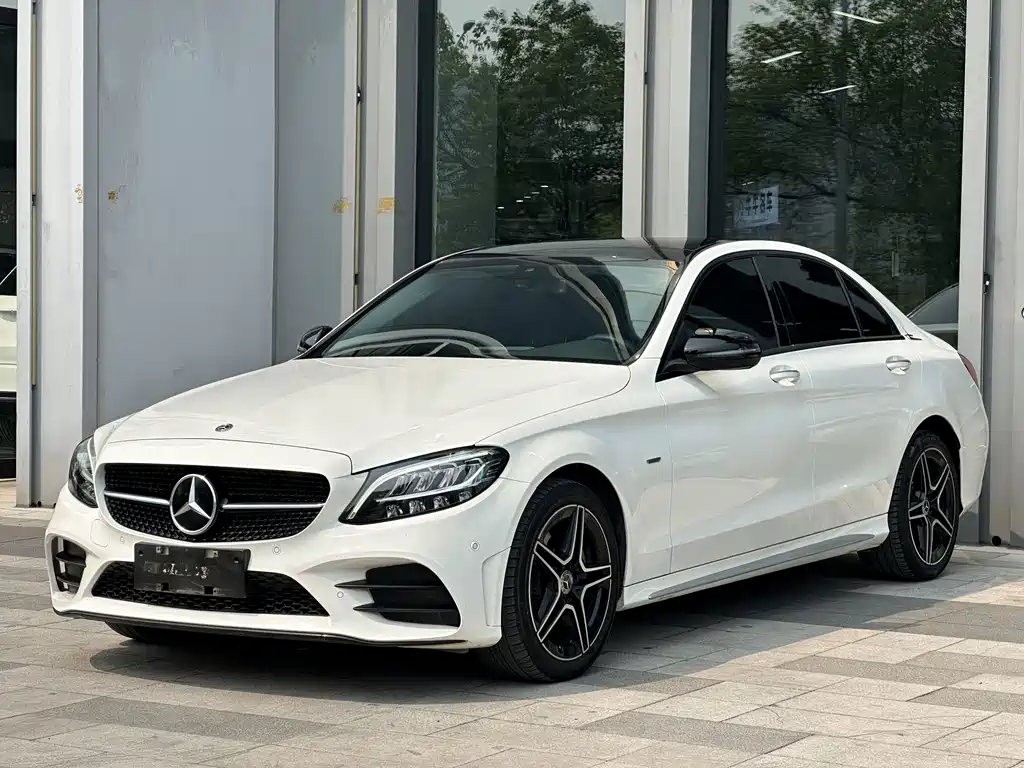 Mercedes-Benz C-Class 2021