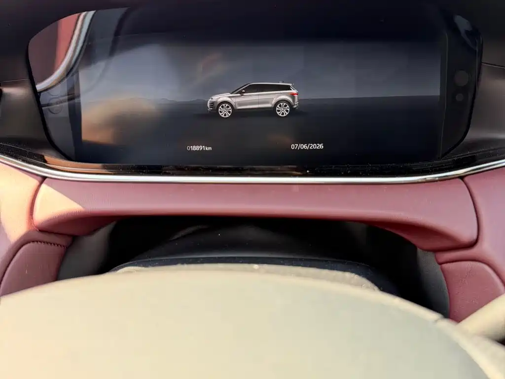 Land Rover Evoque 2023 — фото 16