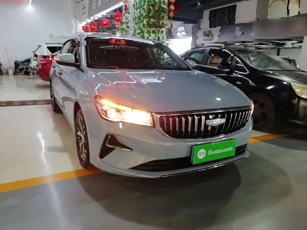 Geely Emgrand 2024