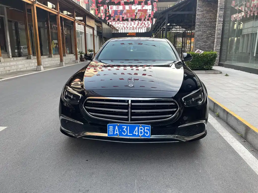Mercedes-Benz E-Class 2023 — фото 2