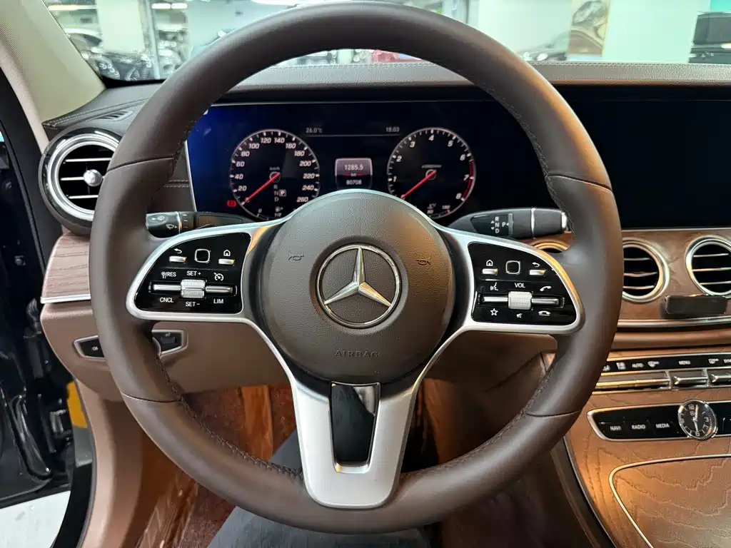 Mercedes-Benz E-Class 2020 — фото 4