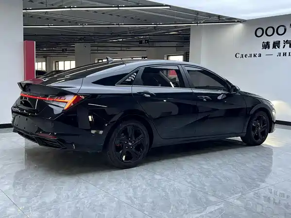 Hyundai Elantra 2023