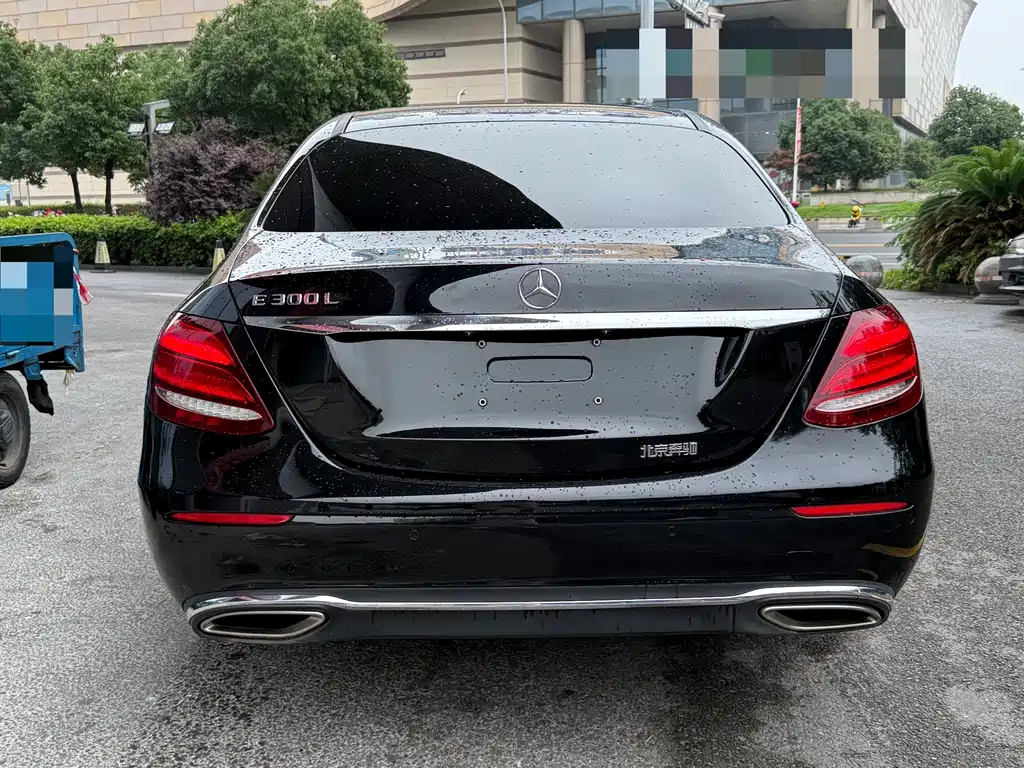 Mercedes-Benz E-Class 2020 — фото 15