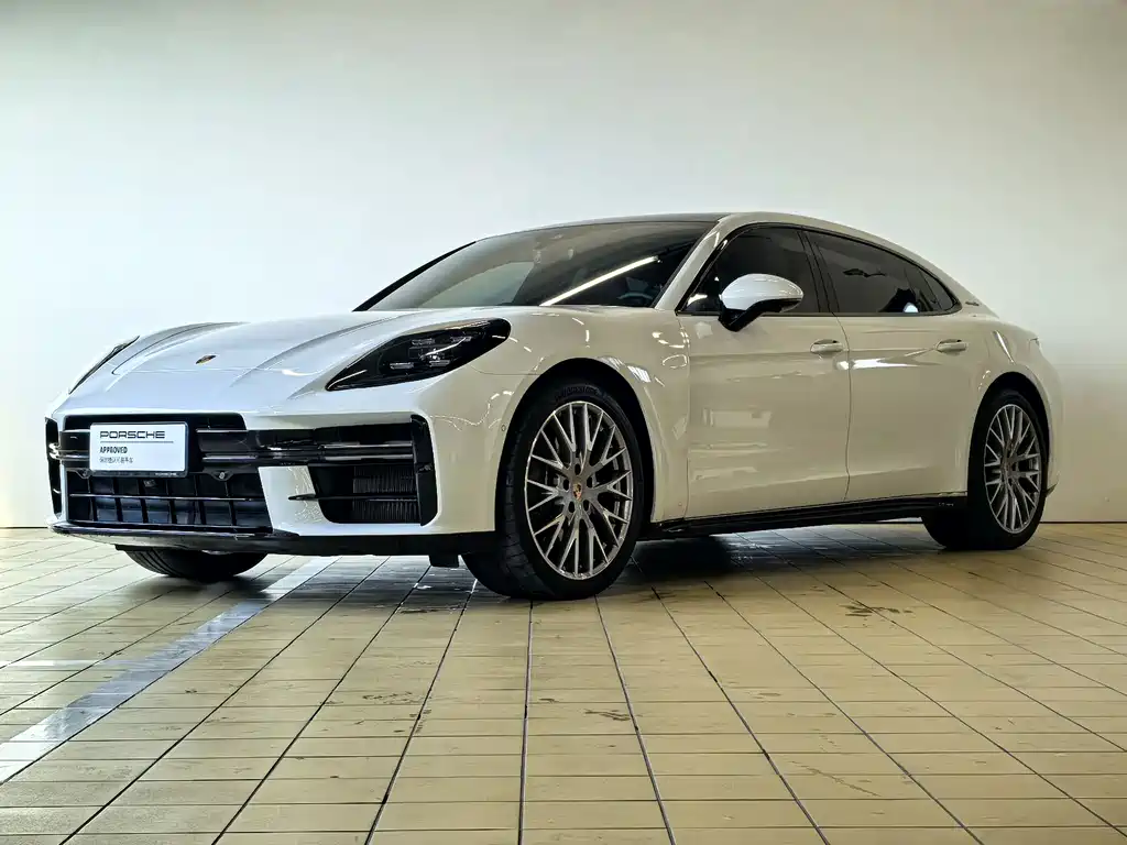 Porsche Panamera 2025