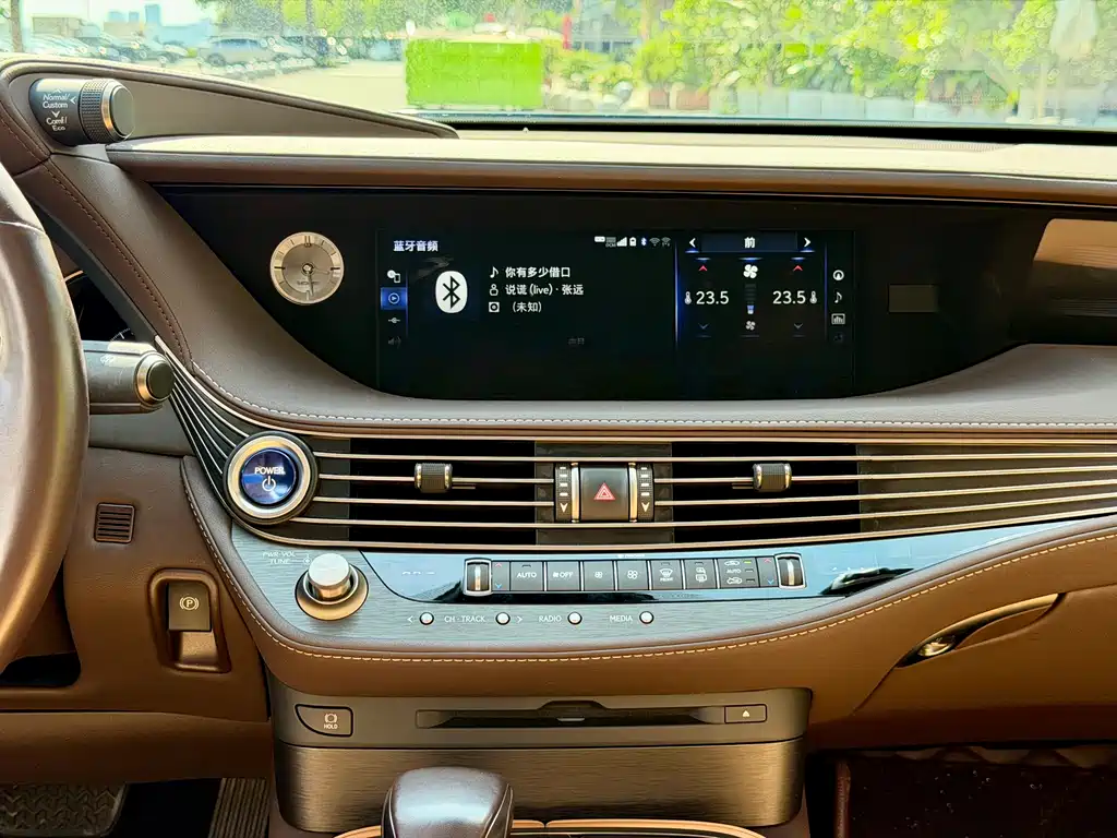 Lexus LS 2020 — фото 18