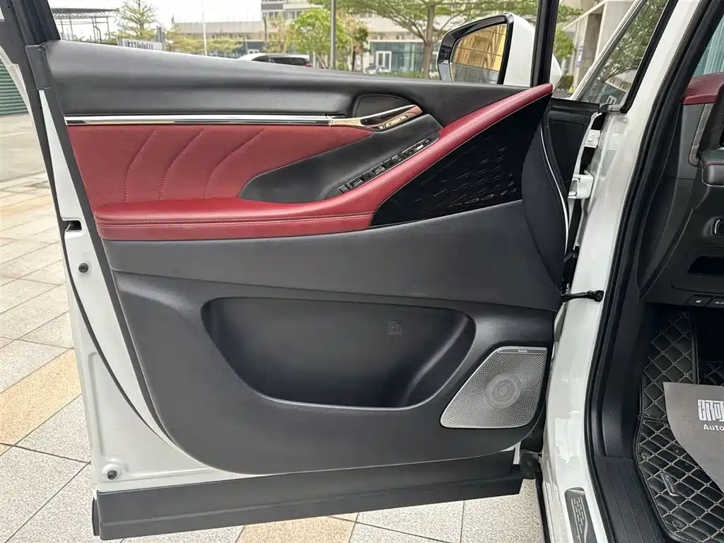 GAC Motor Trumpchi M8 2023 — фото 25