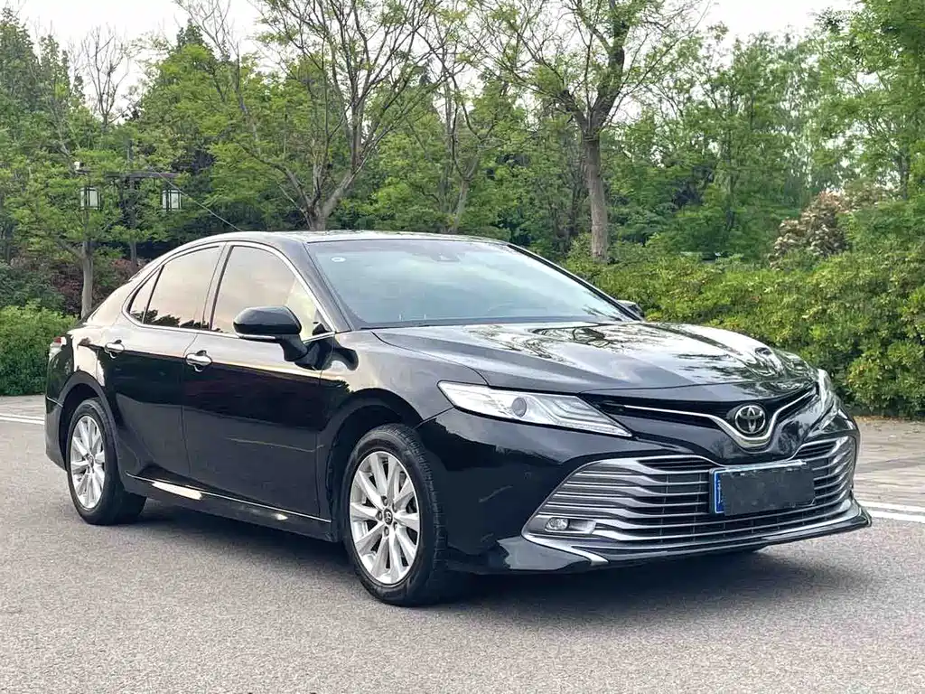 Toyota Camry 2021 — фото 3