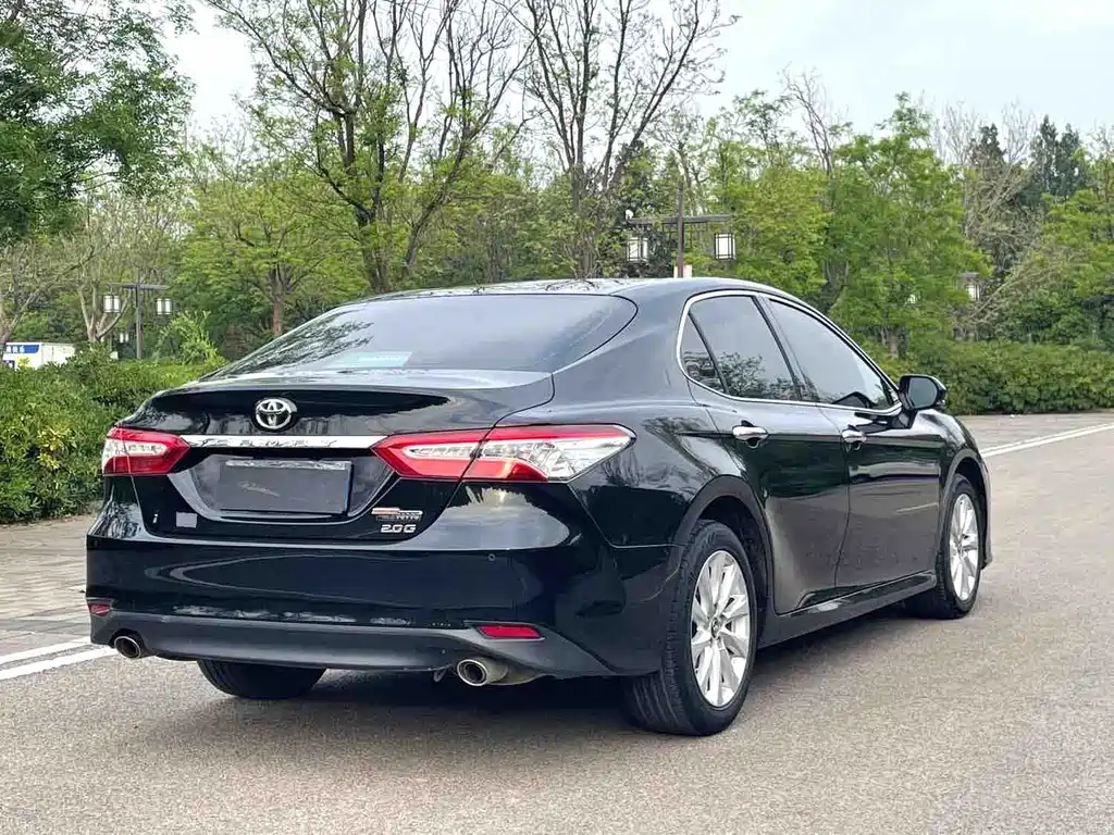 Toyota Camry 2021 — фото 5