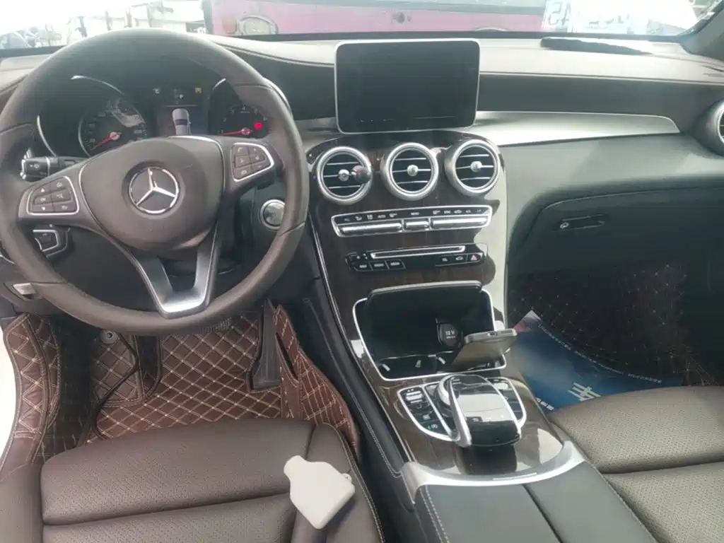Mercedes-Benz GLC 2019 — фото 10