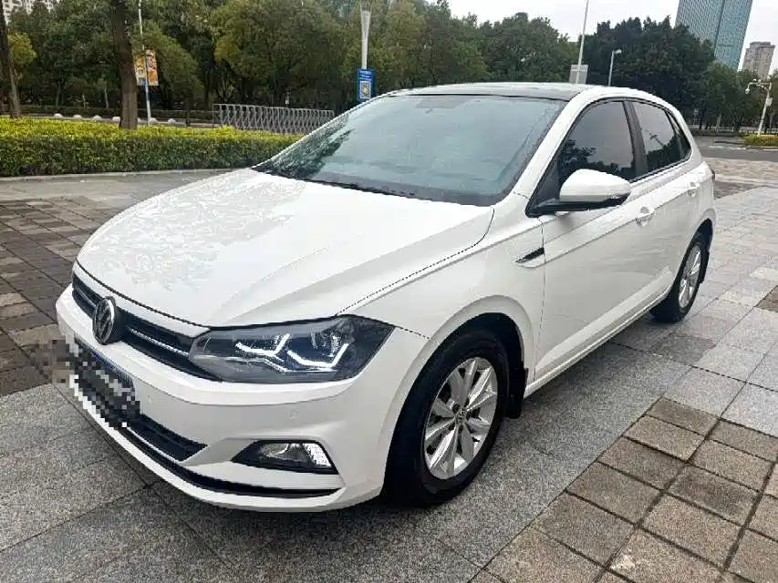 Volkswagen Polo 2021 — фото 1