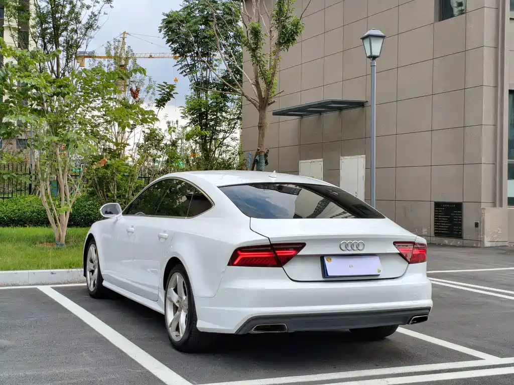 Audi A7 2018 — фото 9