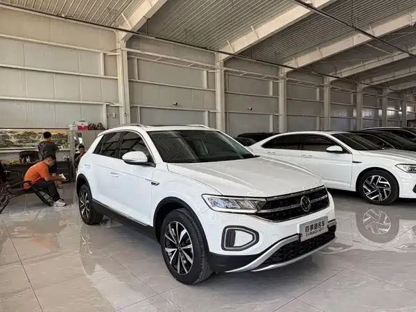Volkswagen T-Roc 2023